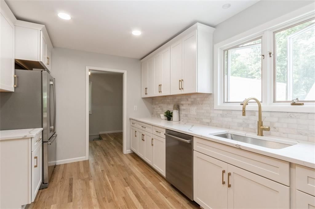 5308 Foster Street — photo 11