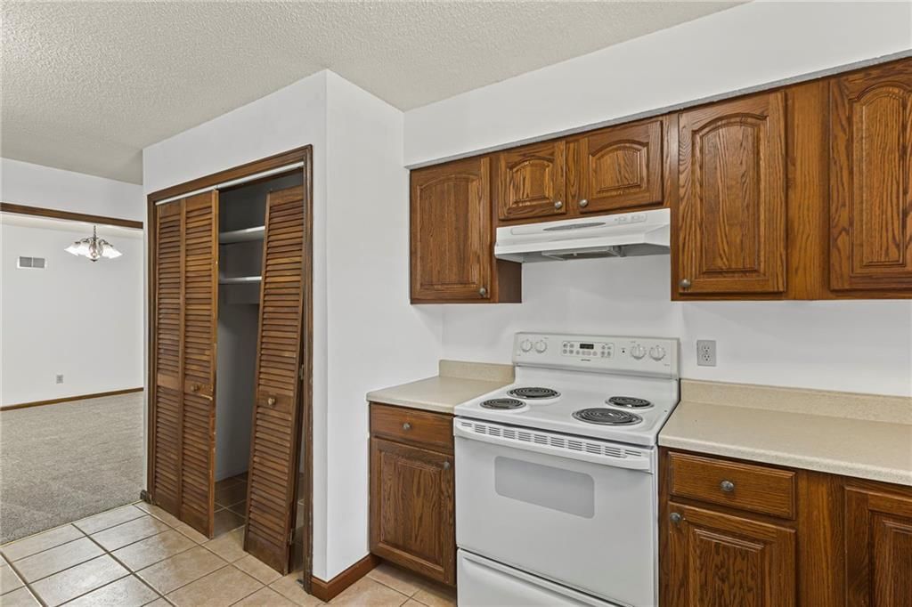 10131 W 84th Street — photo 17