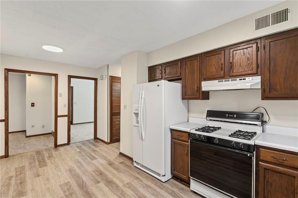 10131 W 84th Street — photo 37
