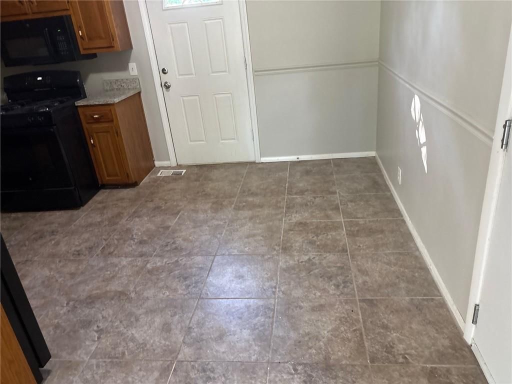 6310 E 153rd Street — photo 3