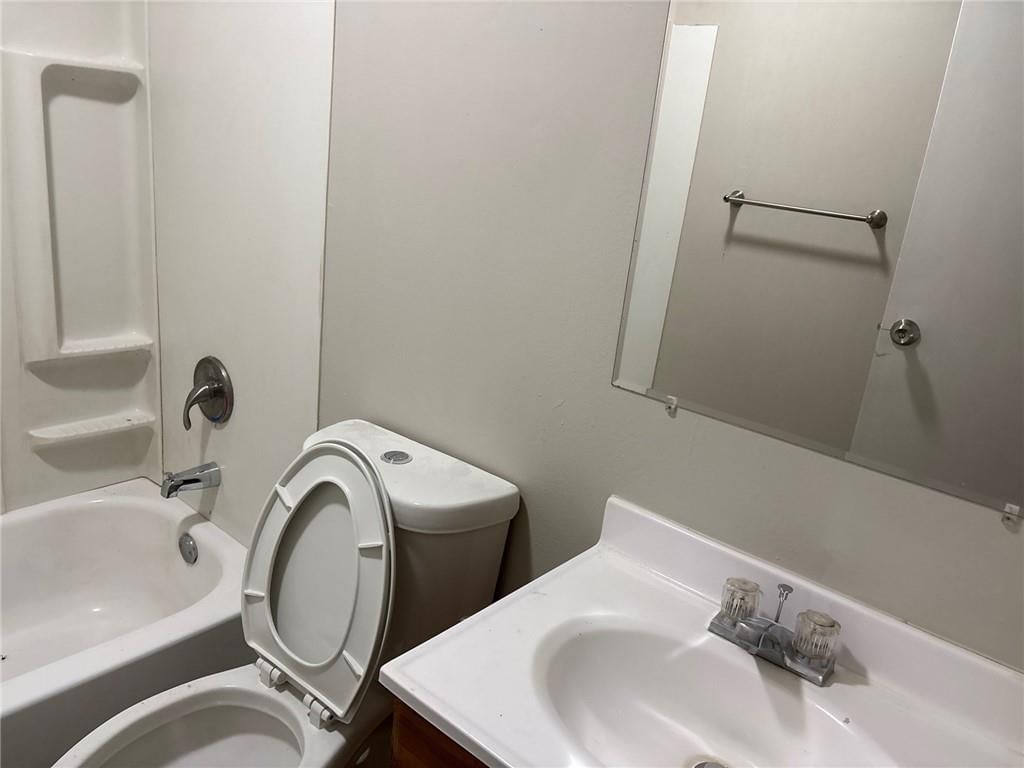 6310 E 153rd Street — photo 11