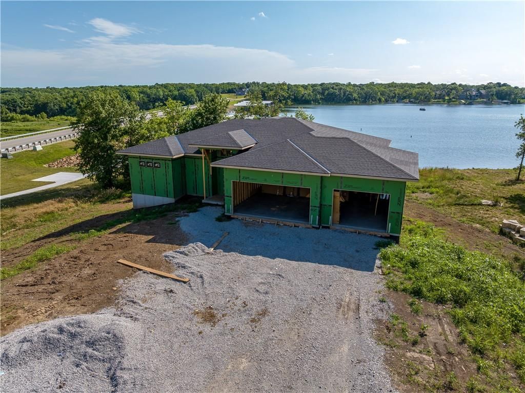 10 Tomahawk Circle — photo 2
