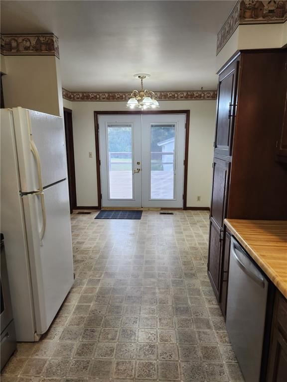 201 N Cedar Street — photo 11