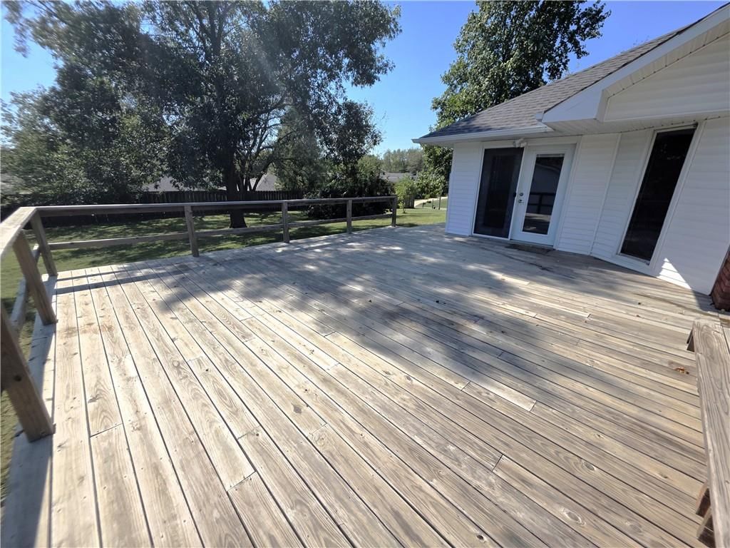 201 N Cedar Street — photo 37