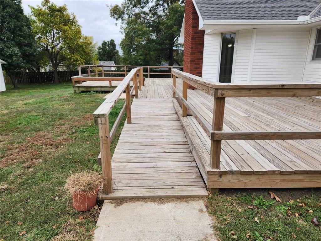 201 N Cedar Street — photo 41