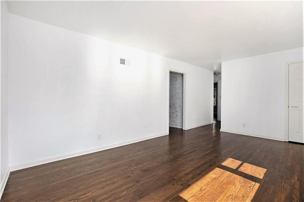 6116 Walmer Street — photo 5