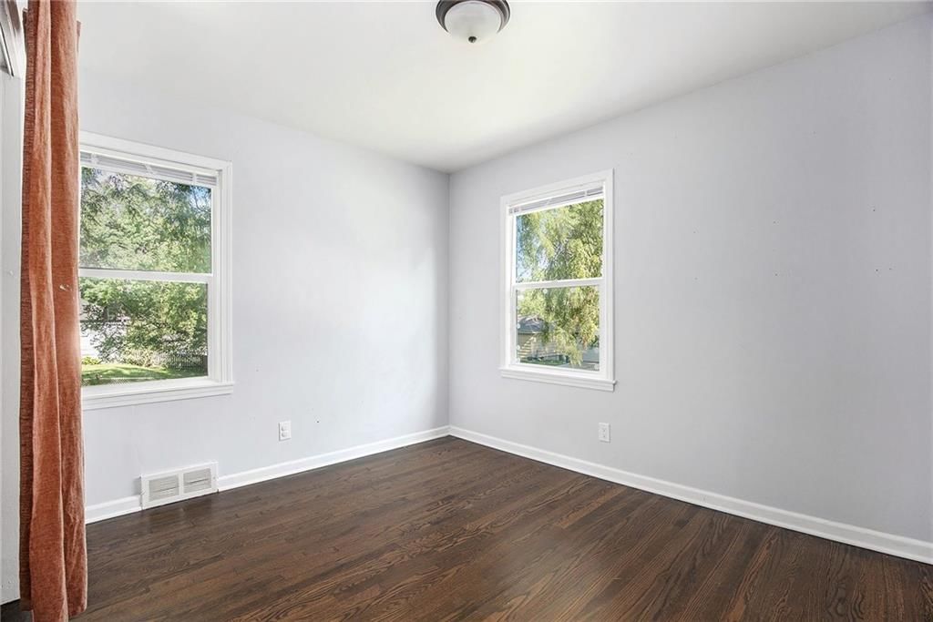 6116 Walmer Street — photo 11
