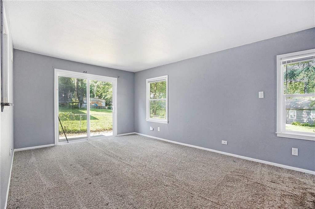 6116 Walmer Street — photo 16