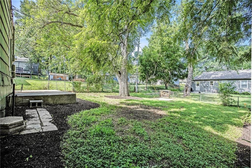 6116 Walmer Street — photo 19