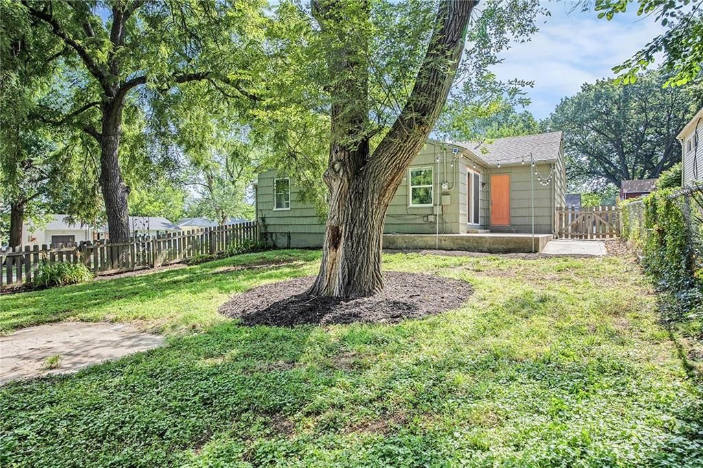 6116 Walmer Street — photo 20