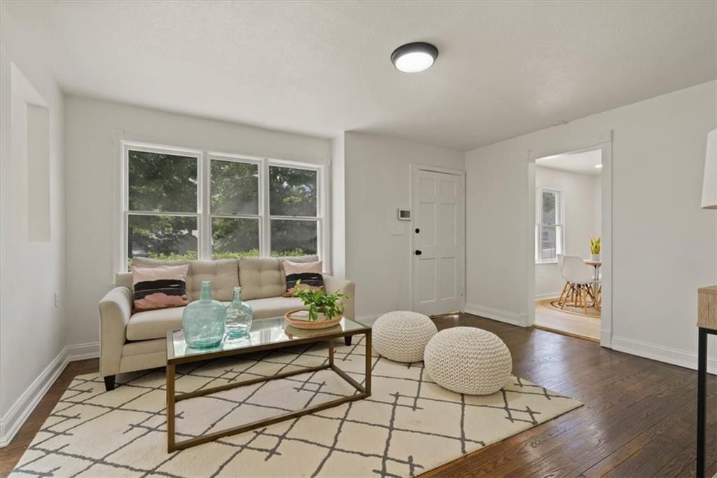 Photo 5 of 27 - 4527 N Bellefontaine Avenue