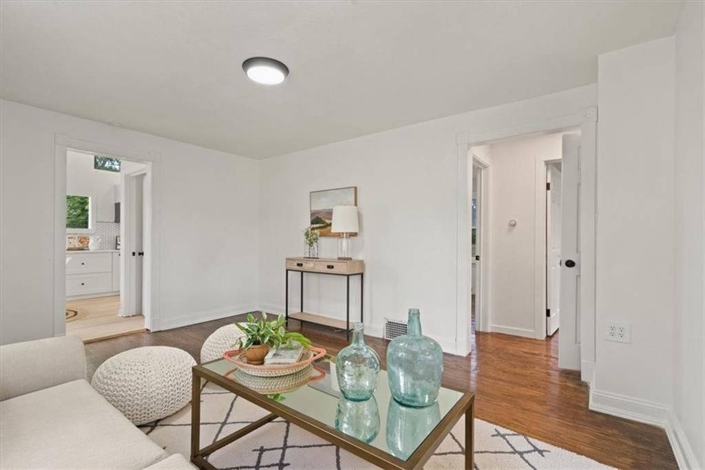 Photo 6 of 27 - 4527 N Bellefontaine Avenue