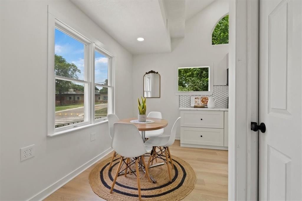 Photo 7 of 27 - 4527 N Bellefontaine Avenue