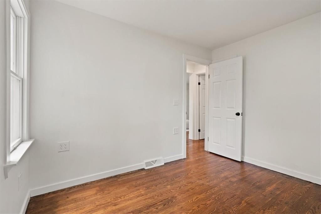 Photo 20 of 27 - 4527 N Bellefontaine Avenue