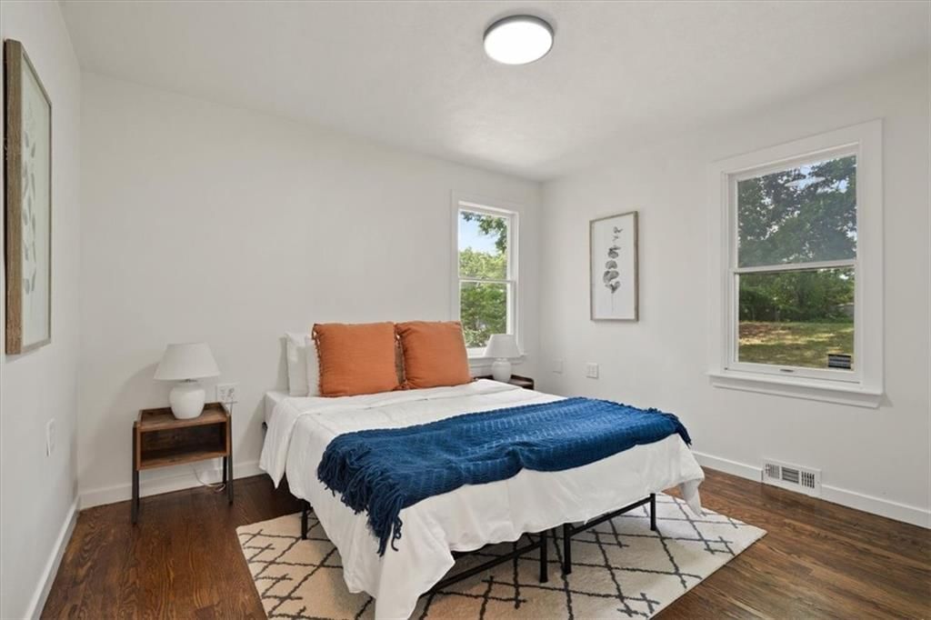 Photo 21 of 27 - 4527 N Bellefontaine Avenue