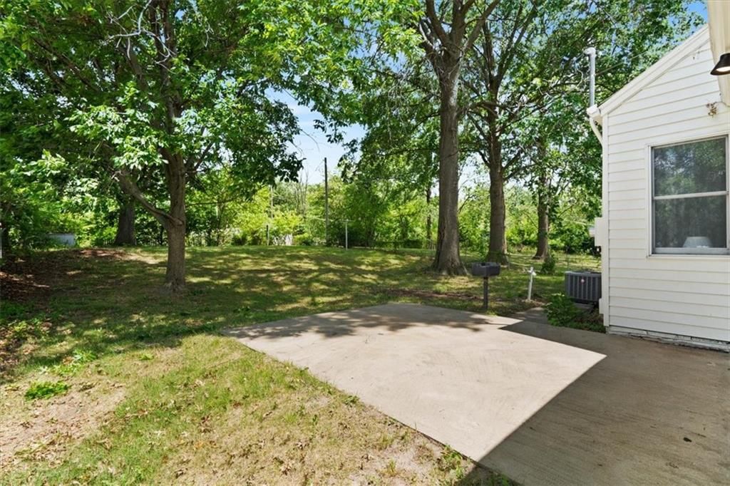 Photo 26 of 27 - 4527 N Bellefontaine Avenue