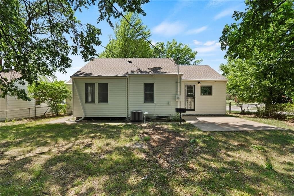 Photo 27 of 27 - 4527 N Bellefontaine Avenue