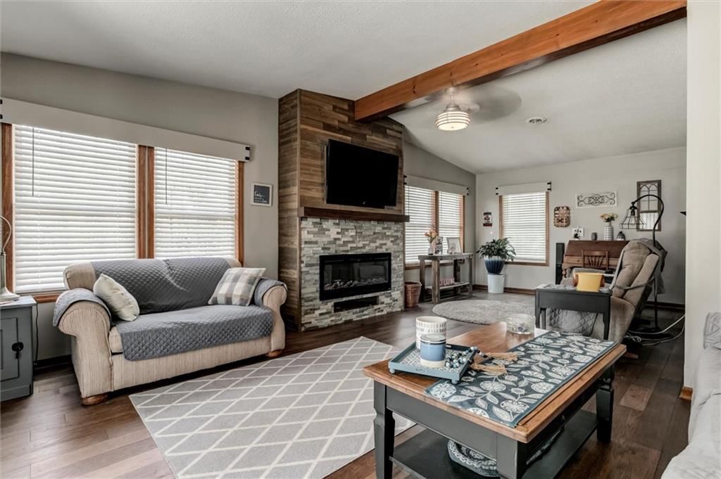 Photo 5 of 36 - 2380 Neill Parkway