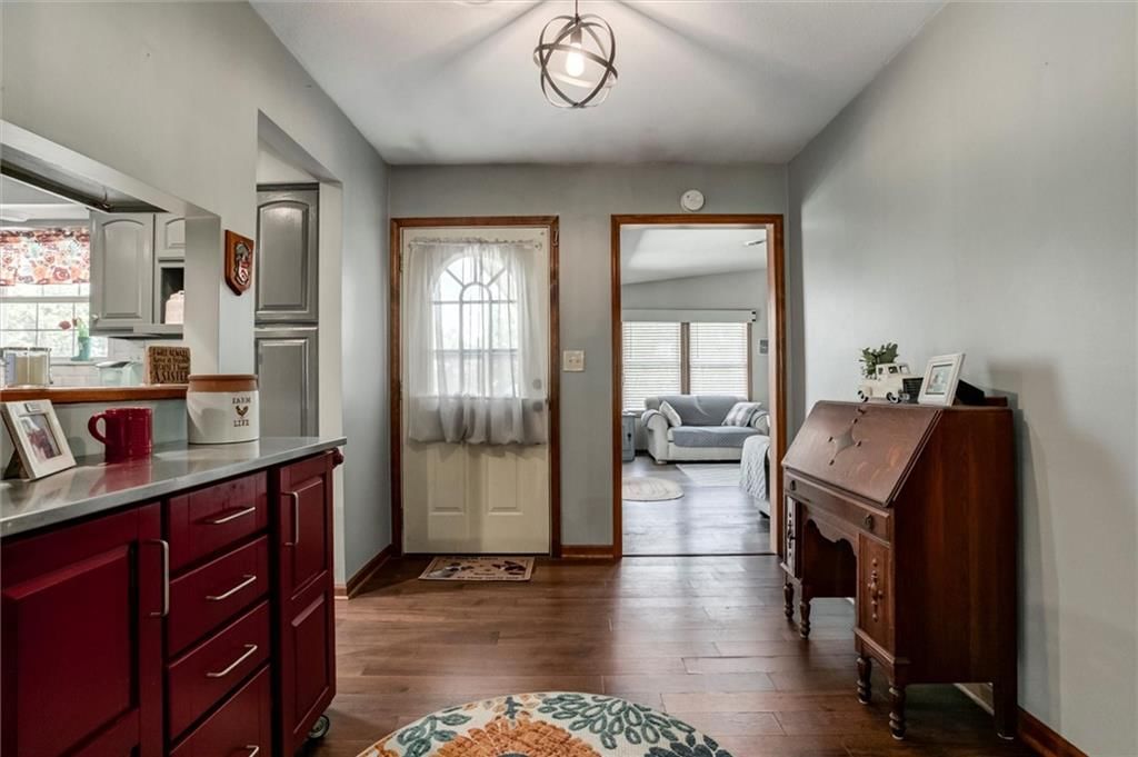 Photo 13 of 36 - 2380 Neill Parkway