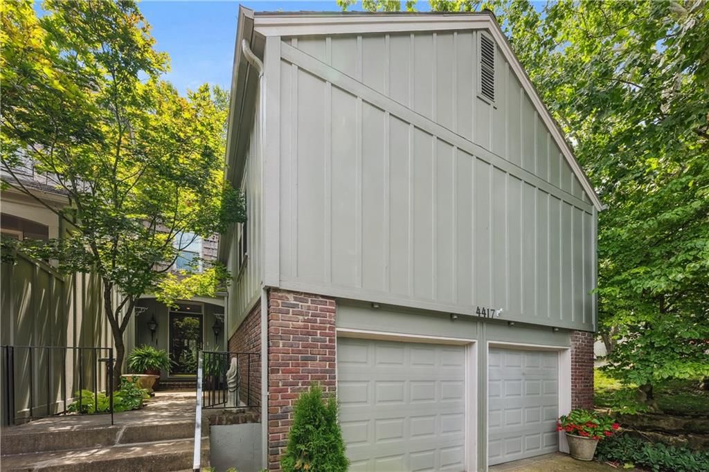 4417 W 111th Terrace — photo 31