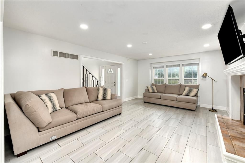 14733 Hickory Drive — photo 6
