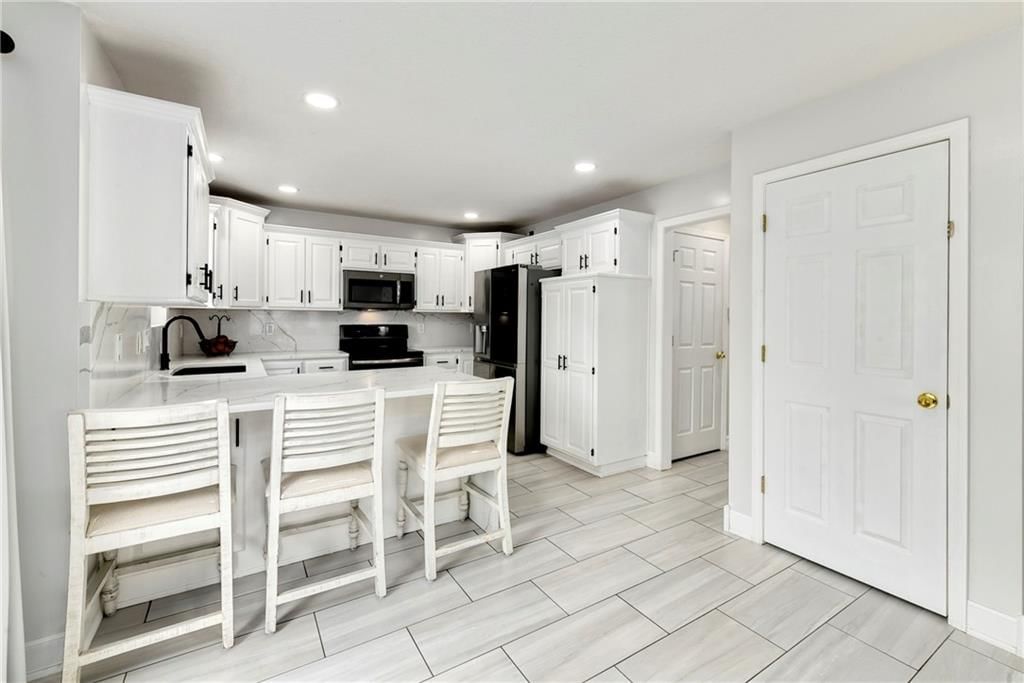 14733 Hickory Drive — photo 11