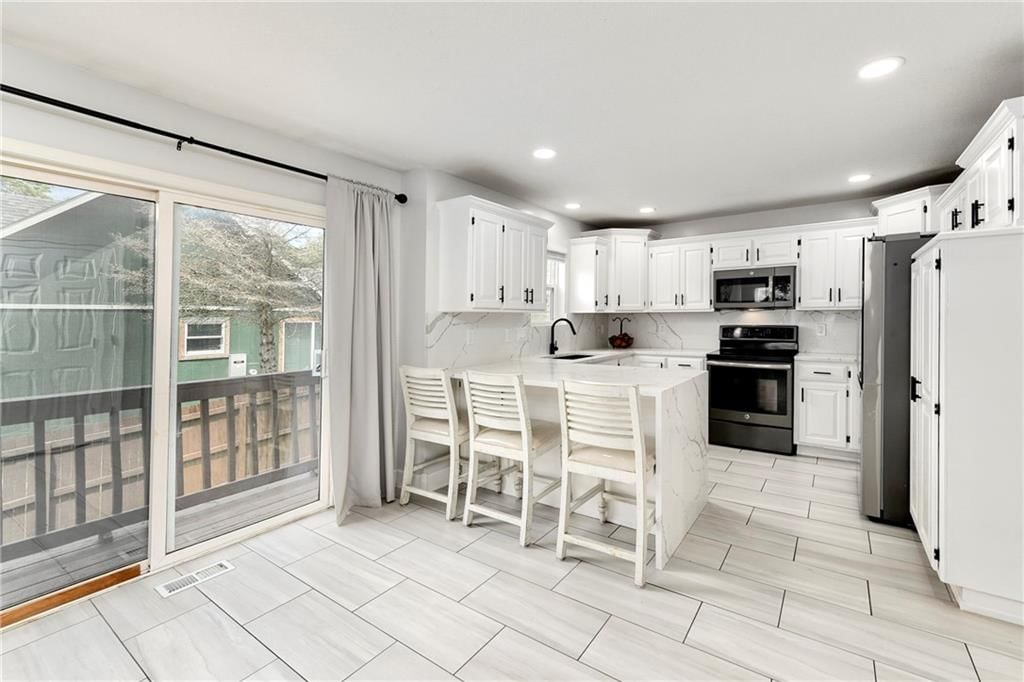 14733 Hickory Drive — photo 12