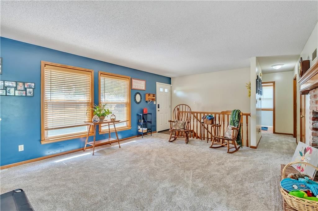 Photo 5 of 35 - 6708 N St Clair Avenue