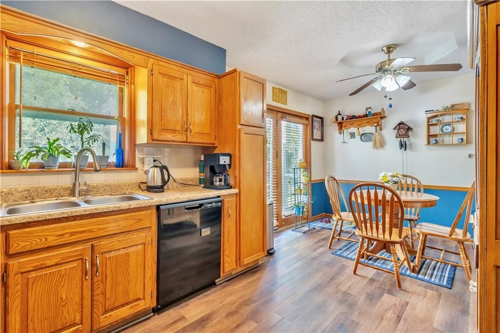 Photo 8 of 35 - 6708 N St Clair Avenue