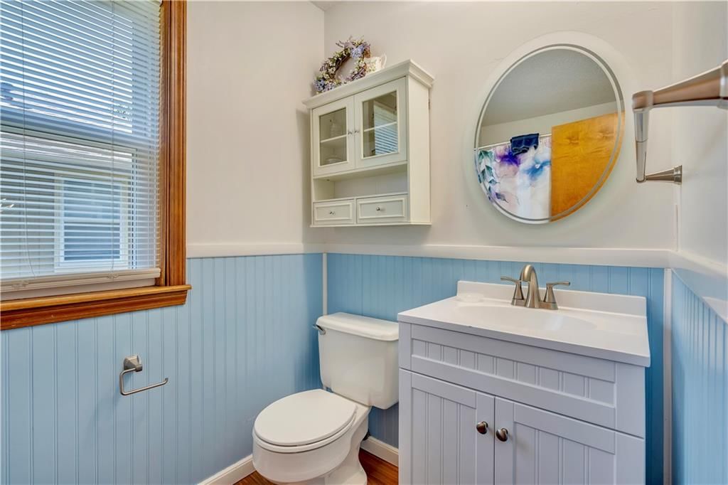 Photo 18 of 35 - 6708 N St Clair Avenue