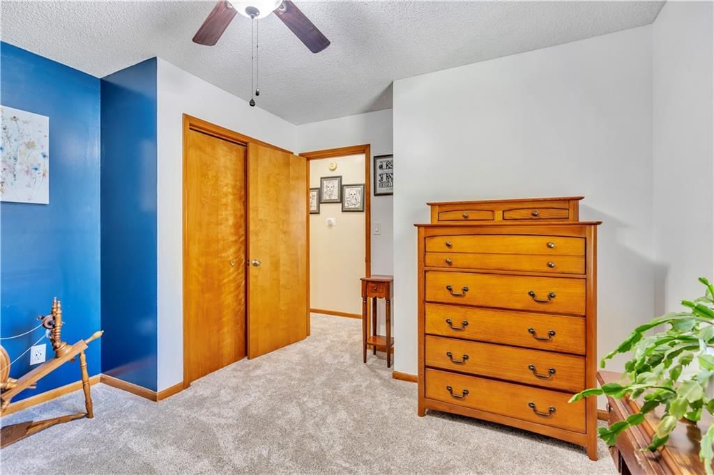 Photo 20 of 35 - 6708 N St Clair Avenue