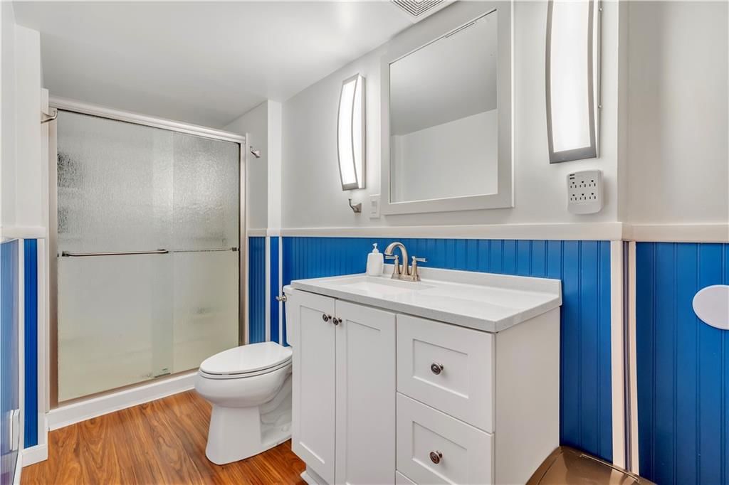Photo 29 of 35 - 6708 N St Clair Avenue