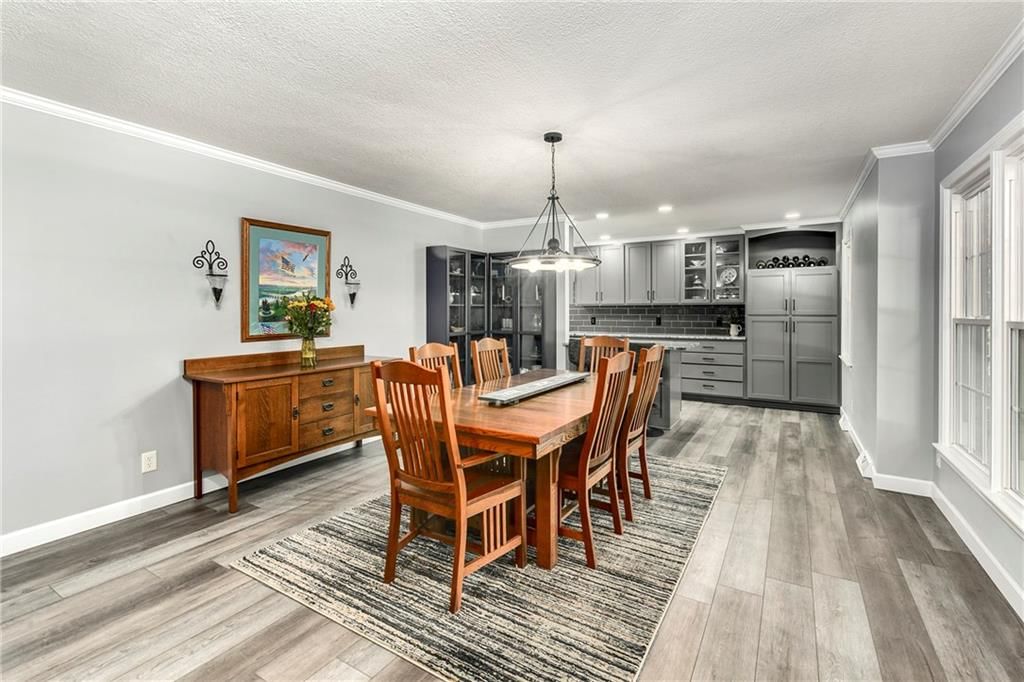 Photo 7 of 42 - 1410 Vilas Street