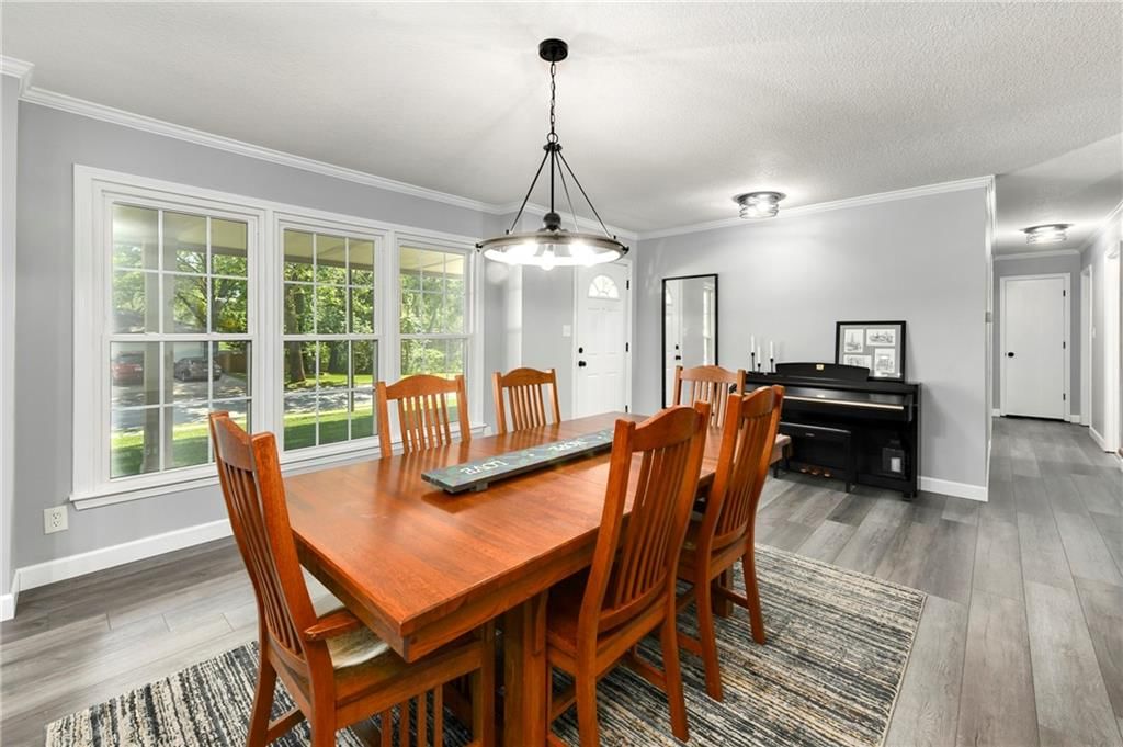 Photo 8 of 42 - 1410 Vilas Street