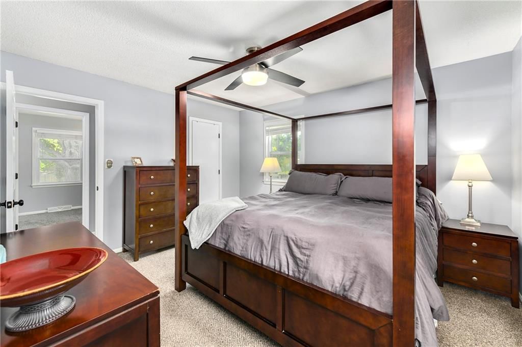 Photo 19 of 42 - 1410 Vilas Street