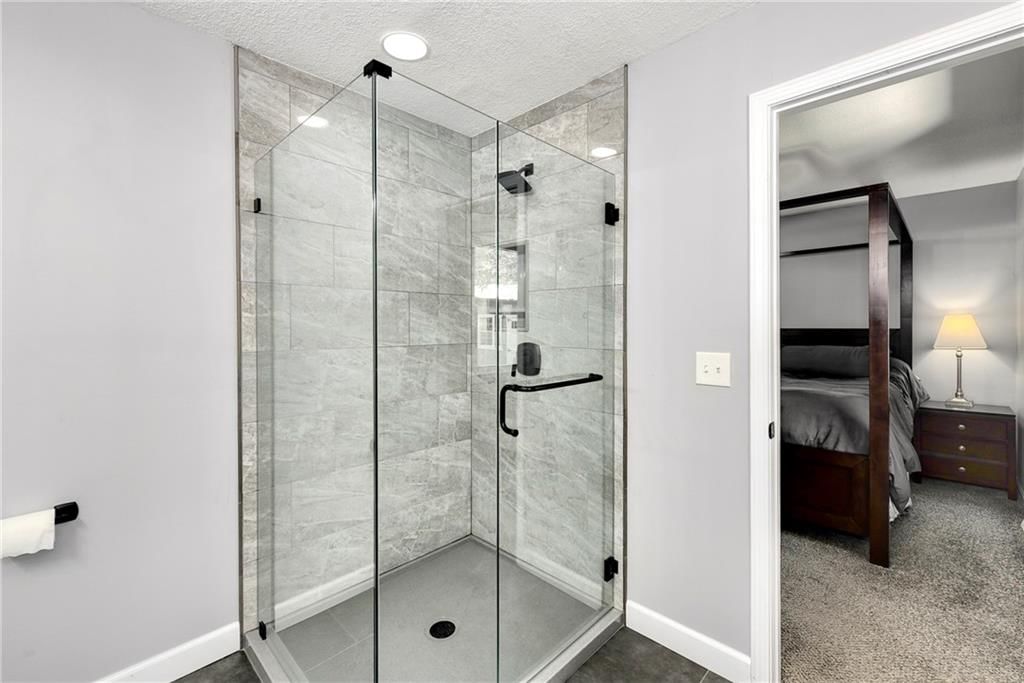 Photo 21 of 42 - 1410 Vilas Street