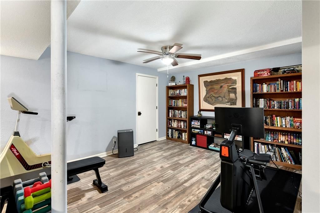 Photo 26 of 42 - 1410 Vilas Street