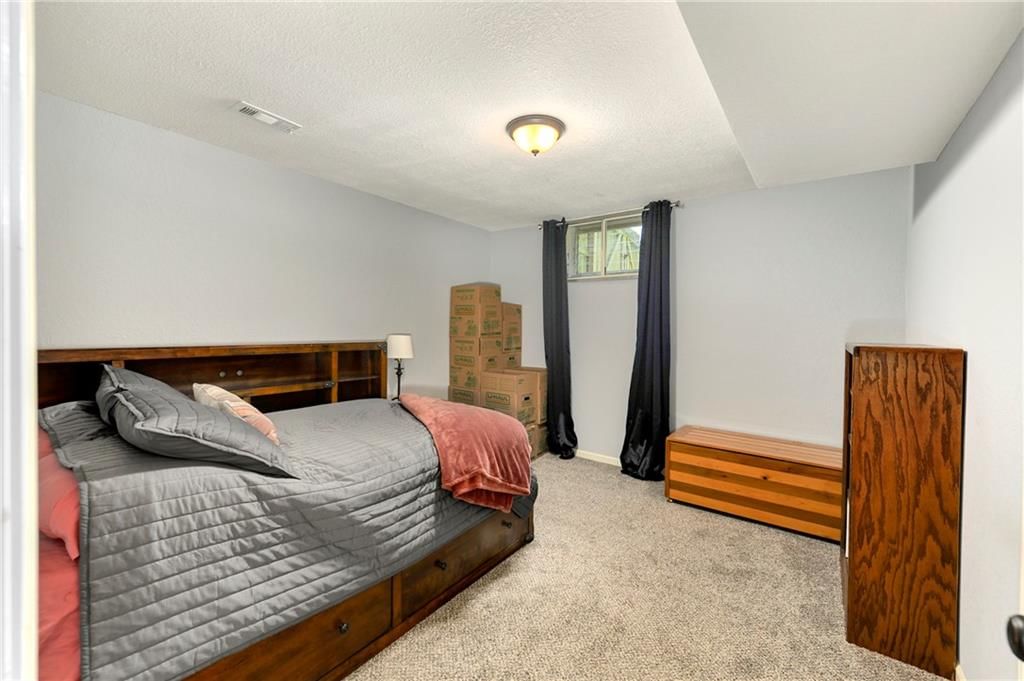 Photo 31 of 42 - 1410 Vilas Street