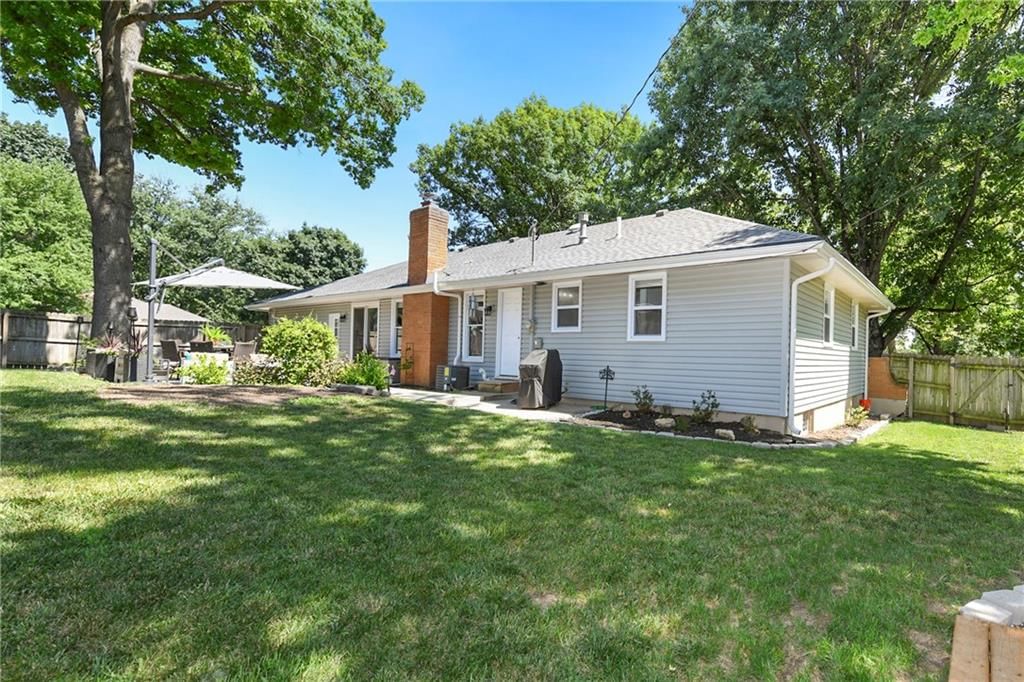 Photo 37 of 42 - 1410 Vilas Street