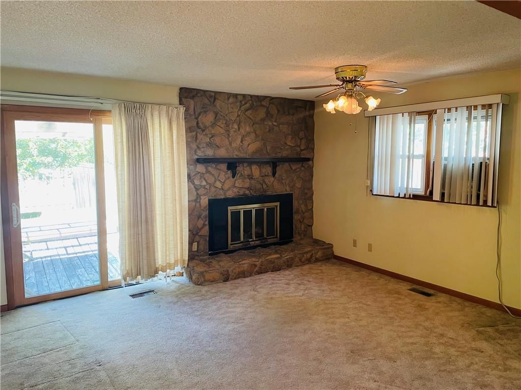 Photo 9 of 36 - 506 1st Terrace