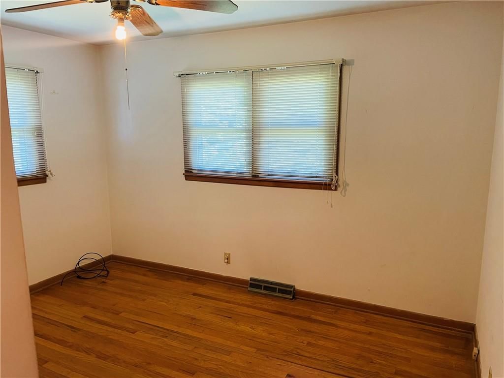 Photo 18 of 36 - 506 1st Terrace