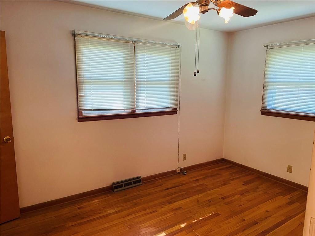 Photo 19 of 36 - 506 1st Terrace