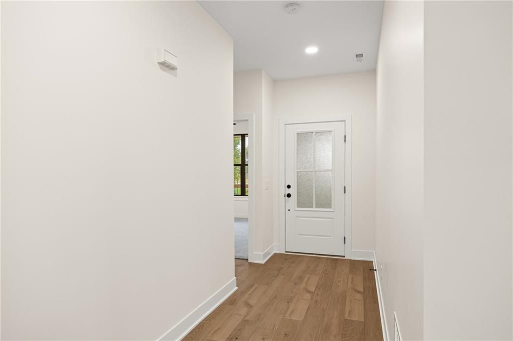 1404 Country Court — photo 11