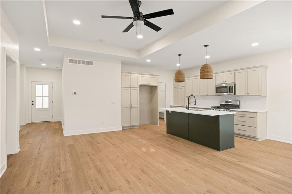1404 Country Court — photo 16