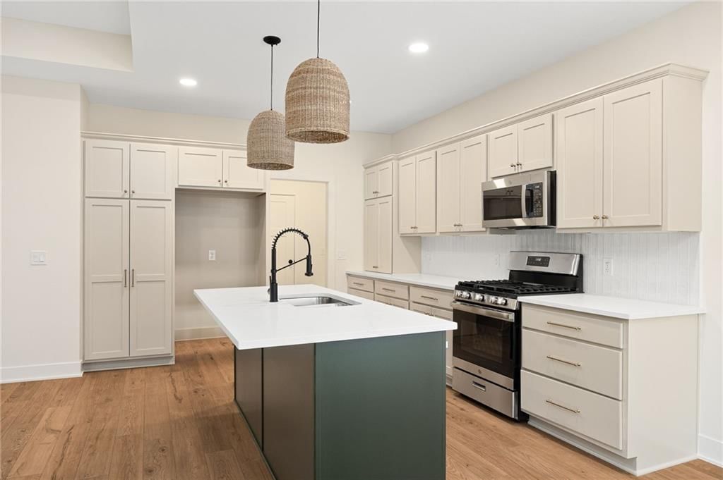 1404 Country Court — photo 17