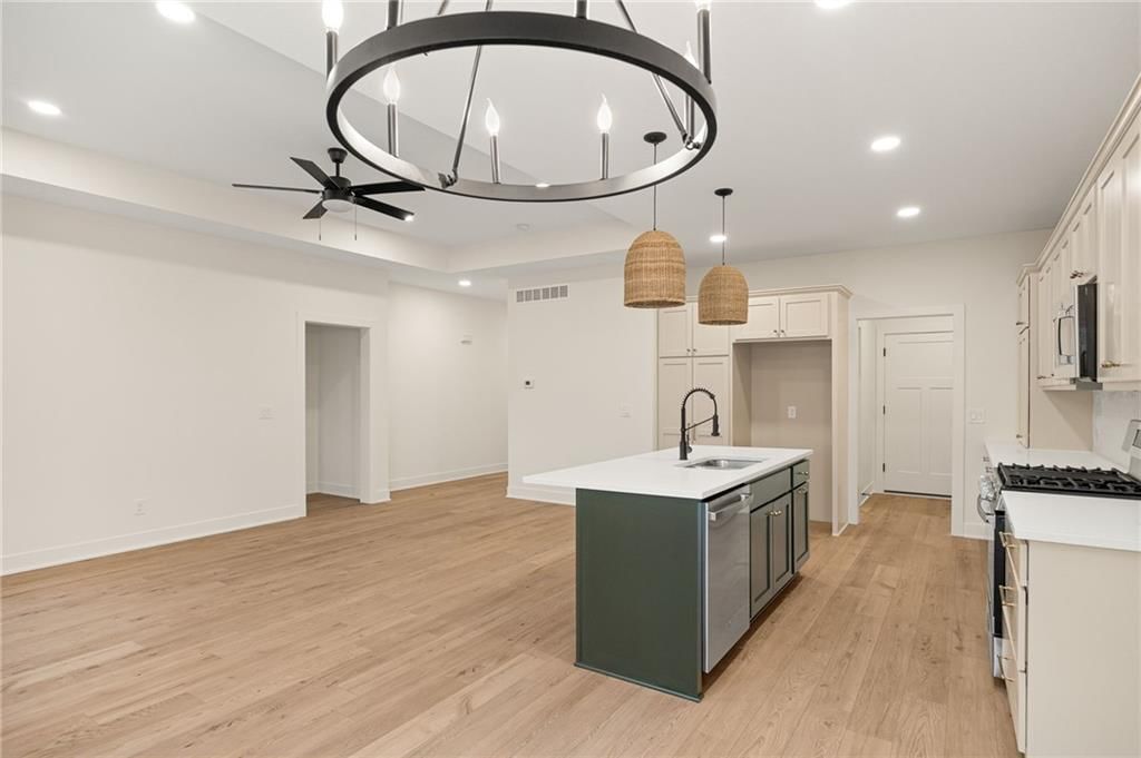 1404 Country Court — photo 20