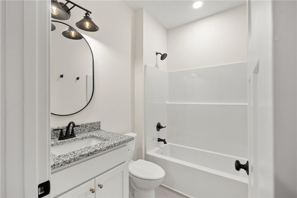 1404 Country Court — photo 28