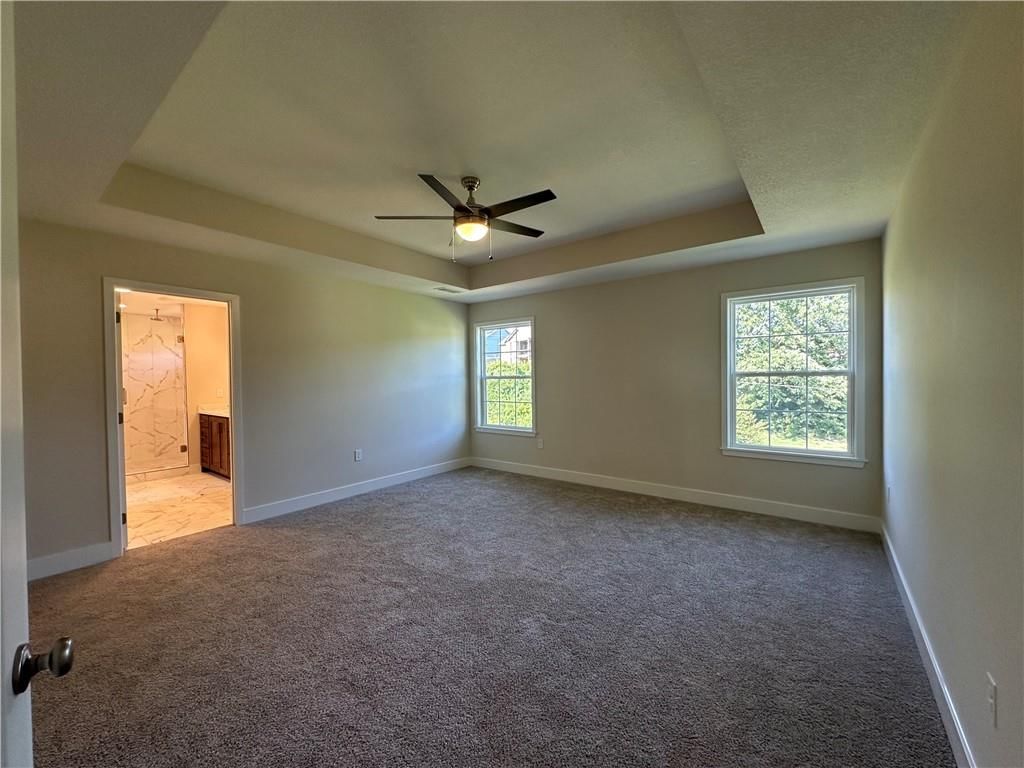 Photo 8 of 10 - 1843 S 54th Court