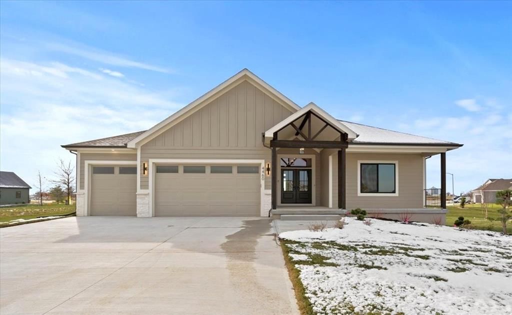 4460 145th Terrace, Basehor, KS