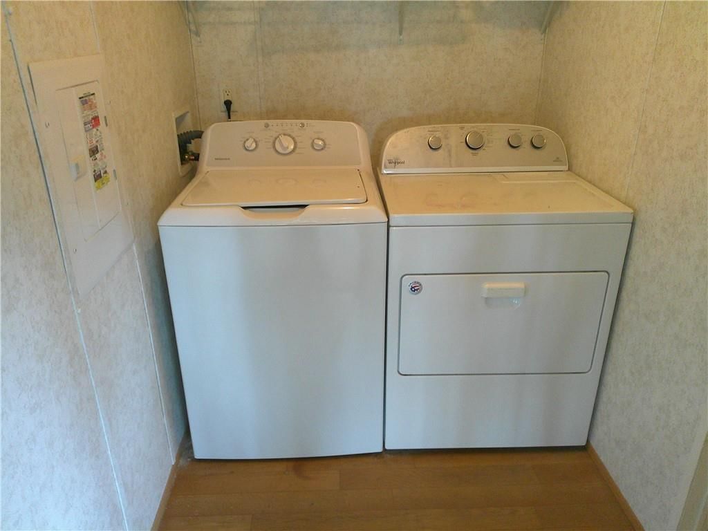 Photo 10 of 44 - 429 Taylor N/A